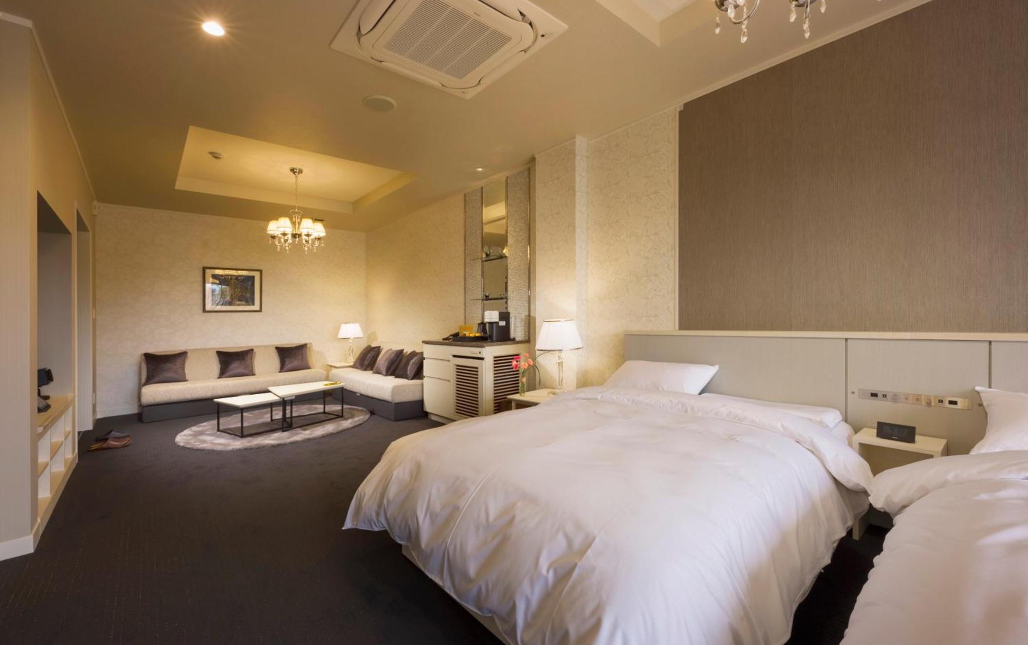 Katakura Silk Hotel Szuva Kültér fotó